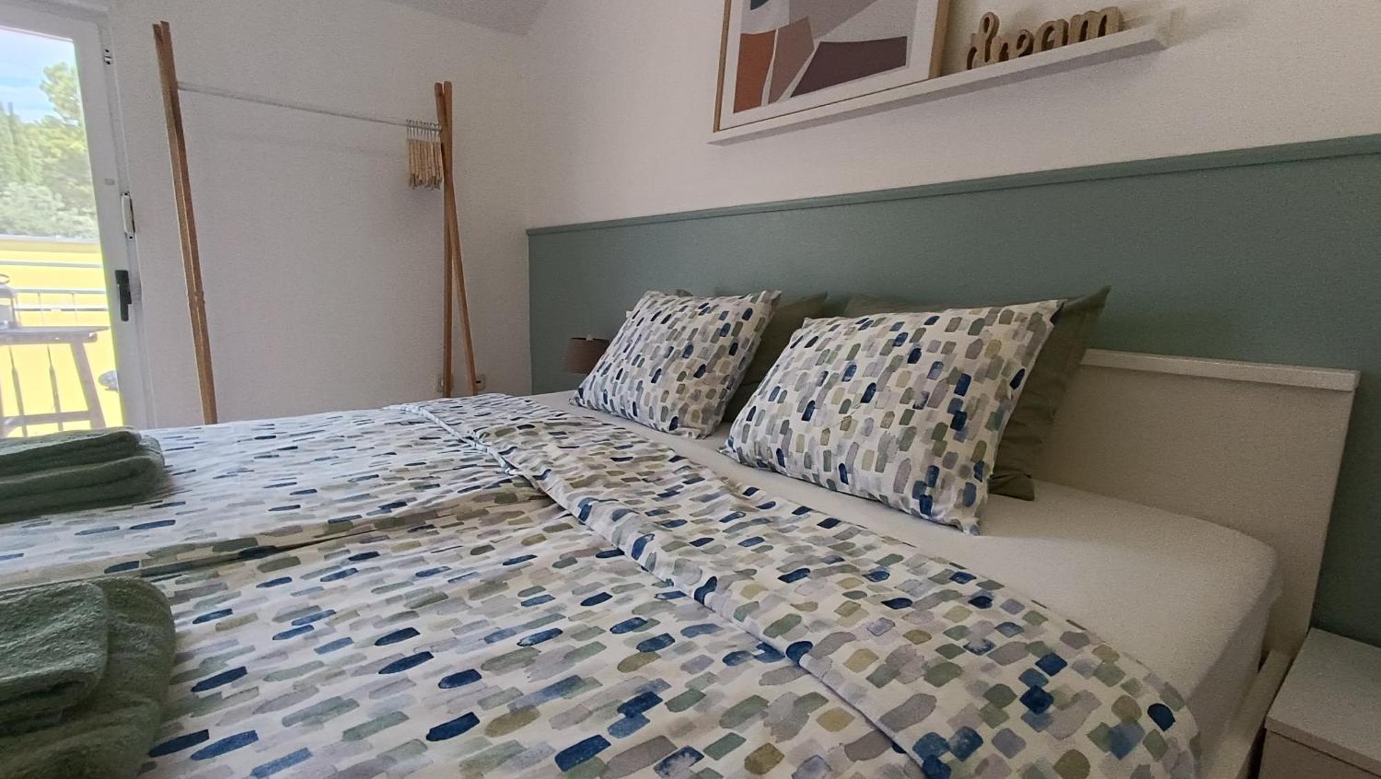 Apartment & Rooms Roza Peroj Bilik gambar