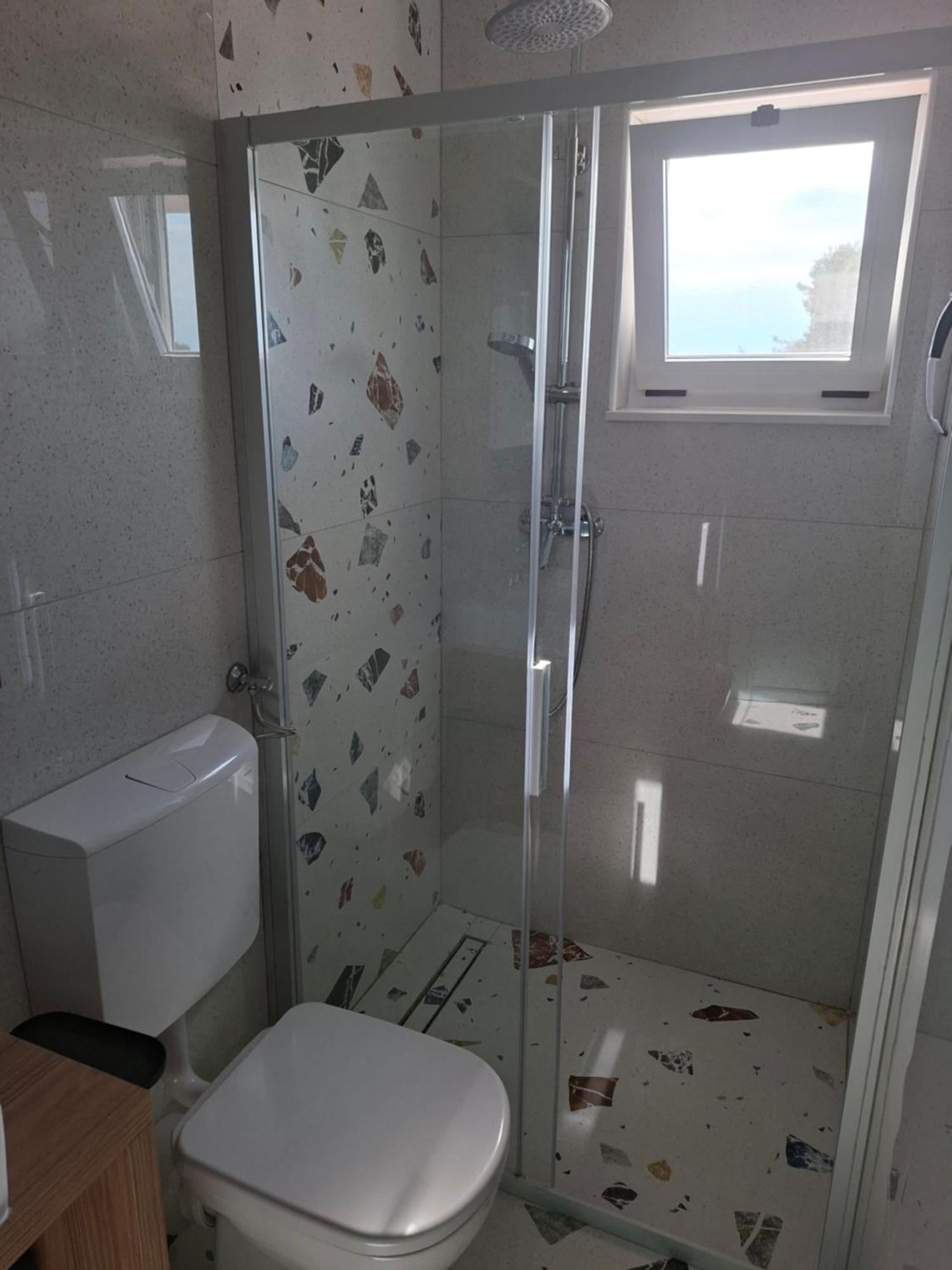 Apartment & Rooms Roza Peroj Luaran gambar