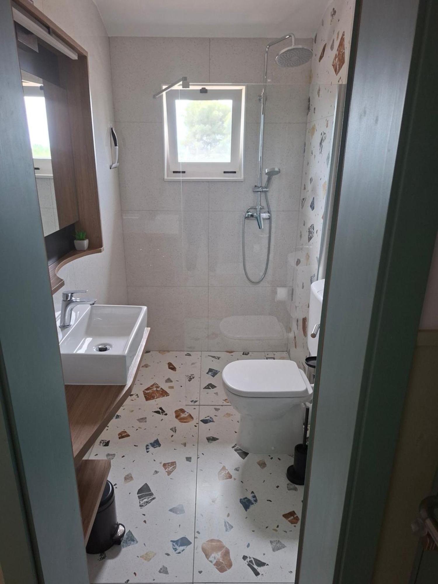 Apartment & Rooms Roza Peroj Luaran gambar