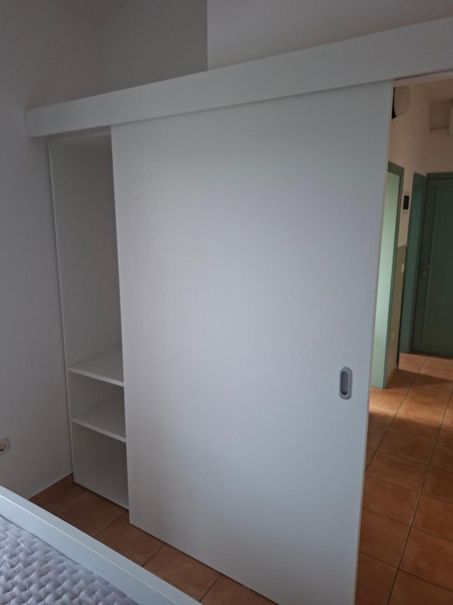 Apartment & Rooms Roza Peroj Luaran gambar